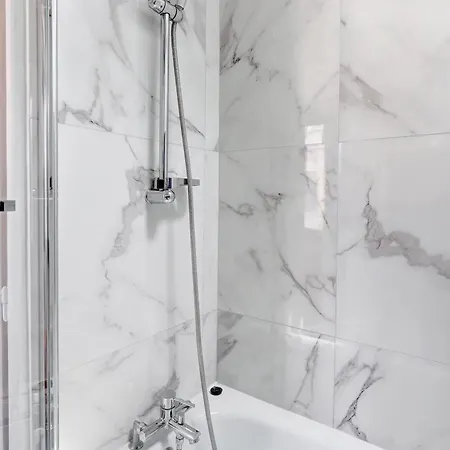 Apartment Chic 1br Steps From Montorgueil & Le Marais Paris